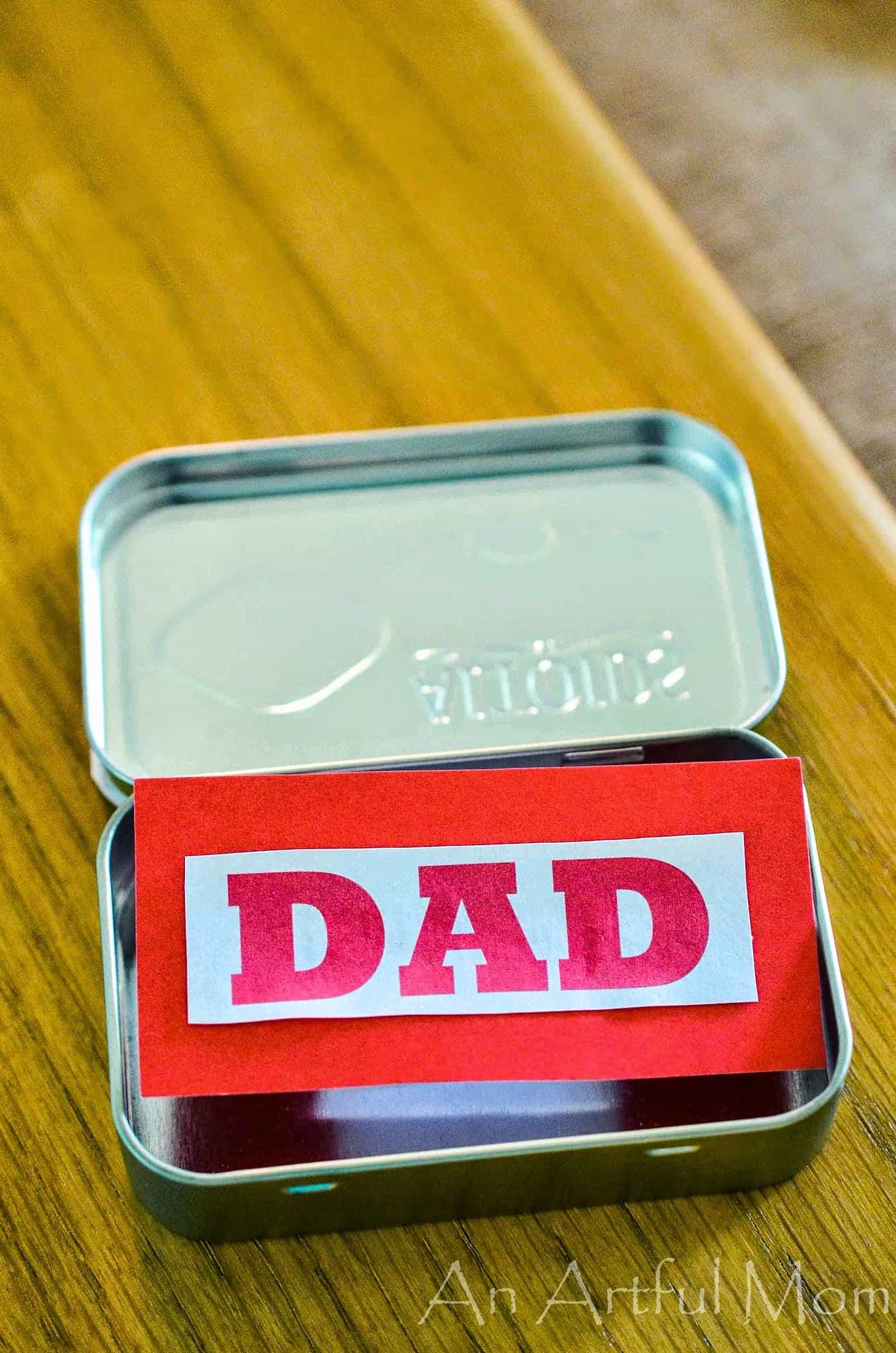 Handmade father's day gift from an Altoids tin