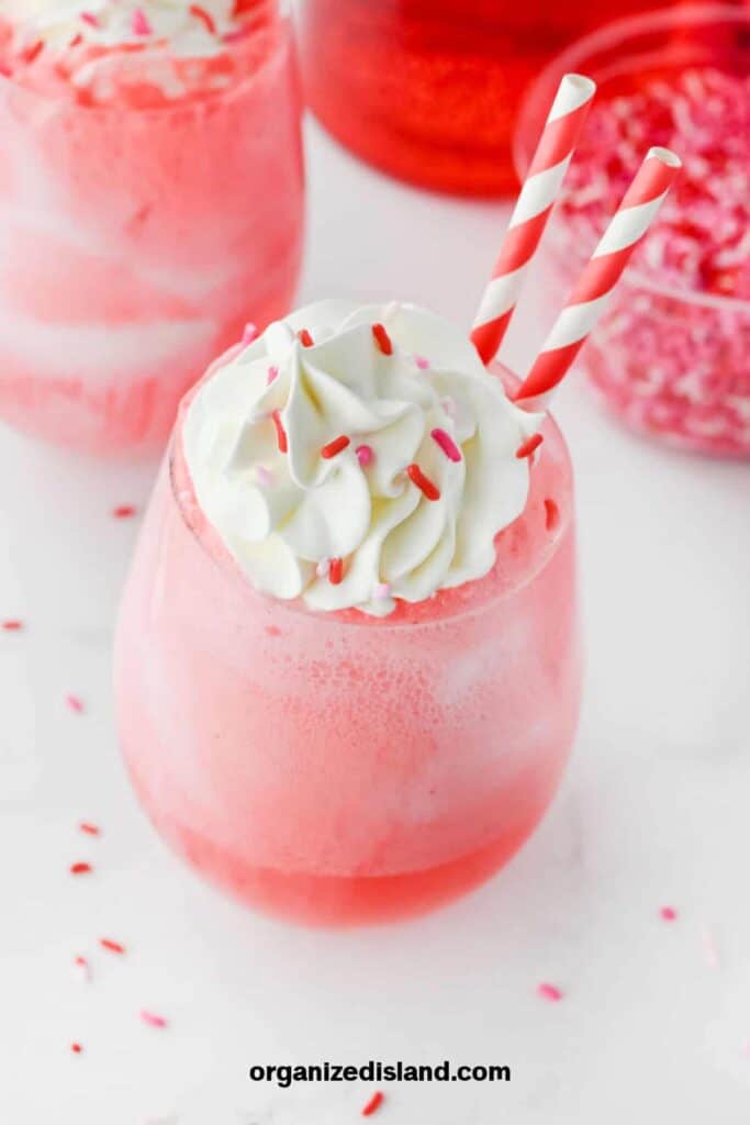 strawberry float dessert